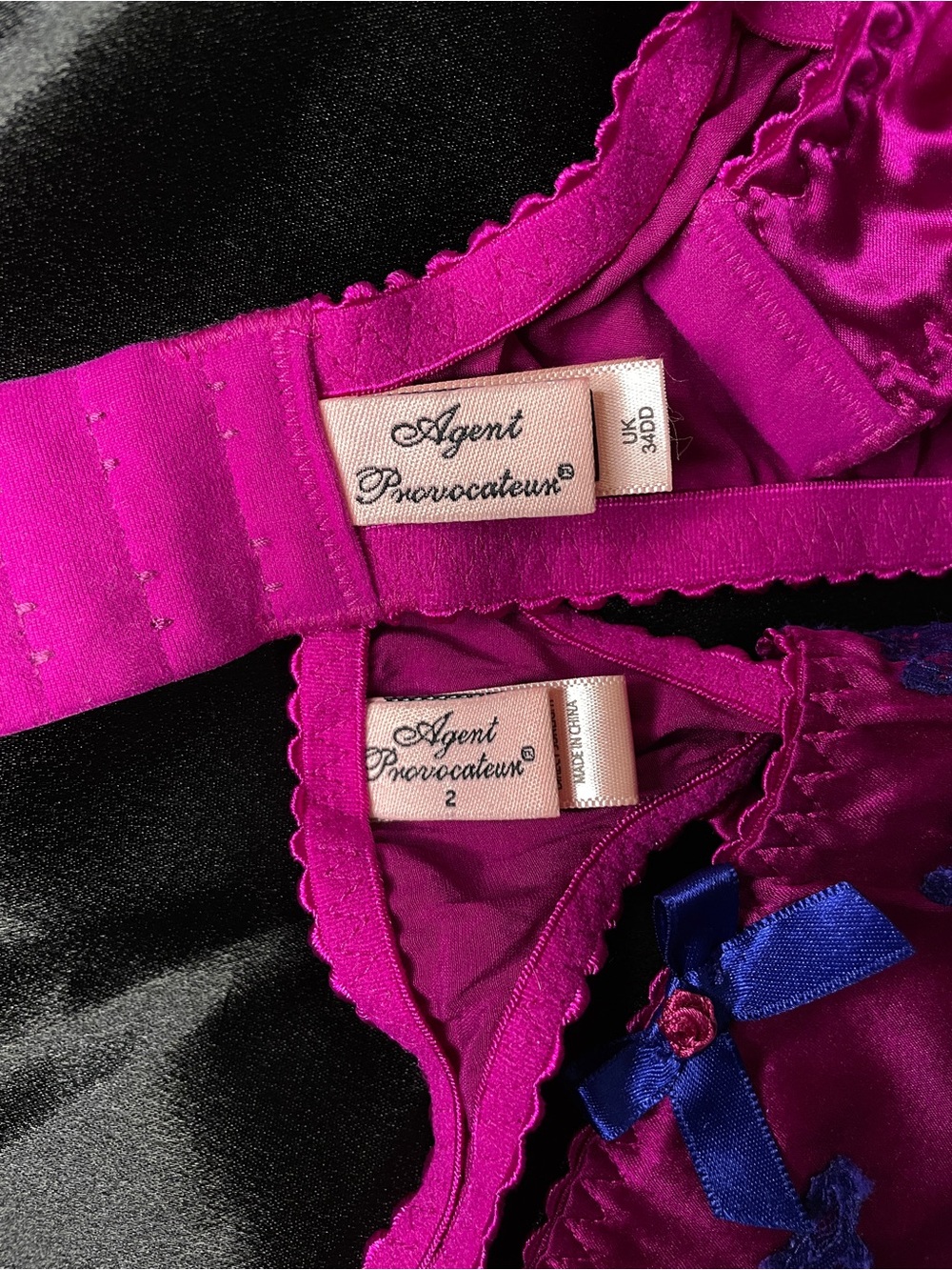 Agent Provocateur Molly Fuchsia Satin/Silk Bra & Thong Set in 34DD, AP2 (US 4) - Picture 10 of 14